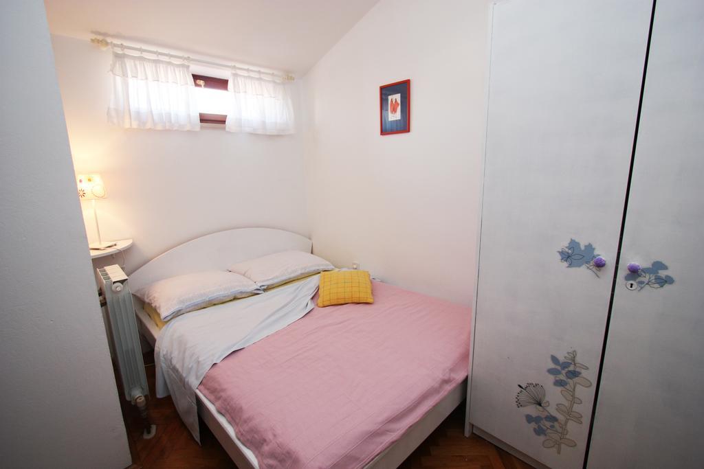 Family Friendly Apartments بولا الغرفة الصورة