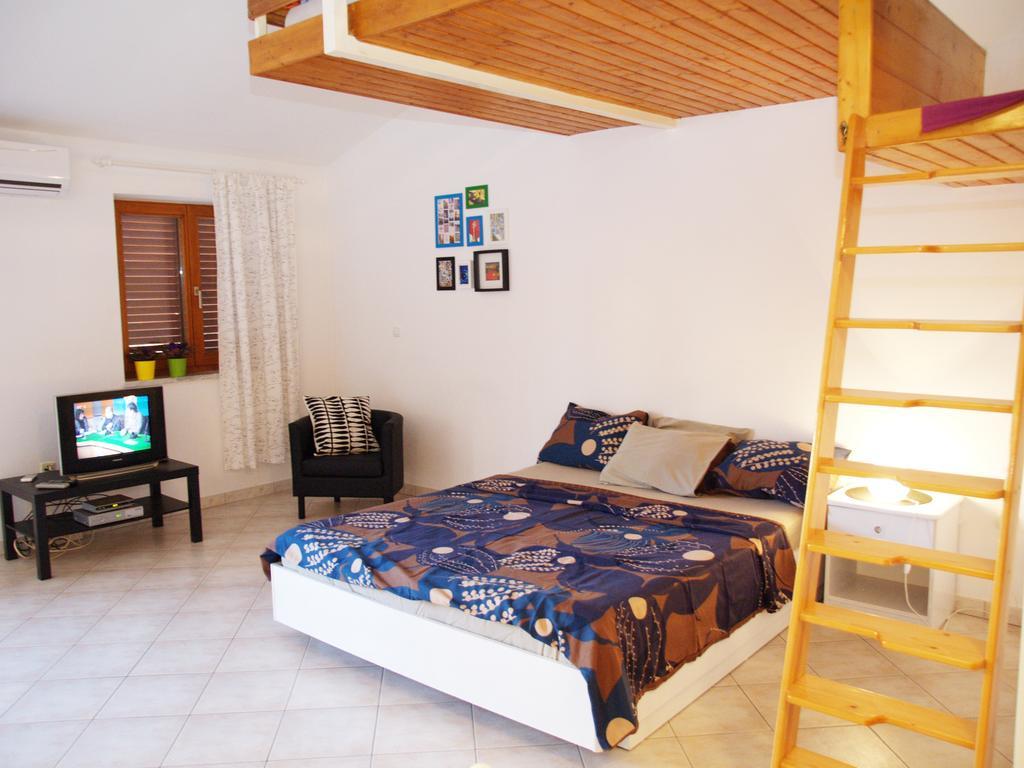 Family Friendly Apartments بولا الغرفة الصورة