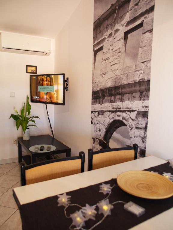 Family Friendly Apartments بولا المظهر الخارجي الصورة
